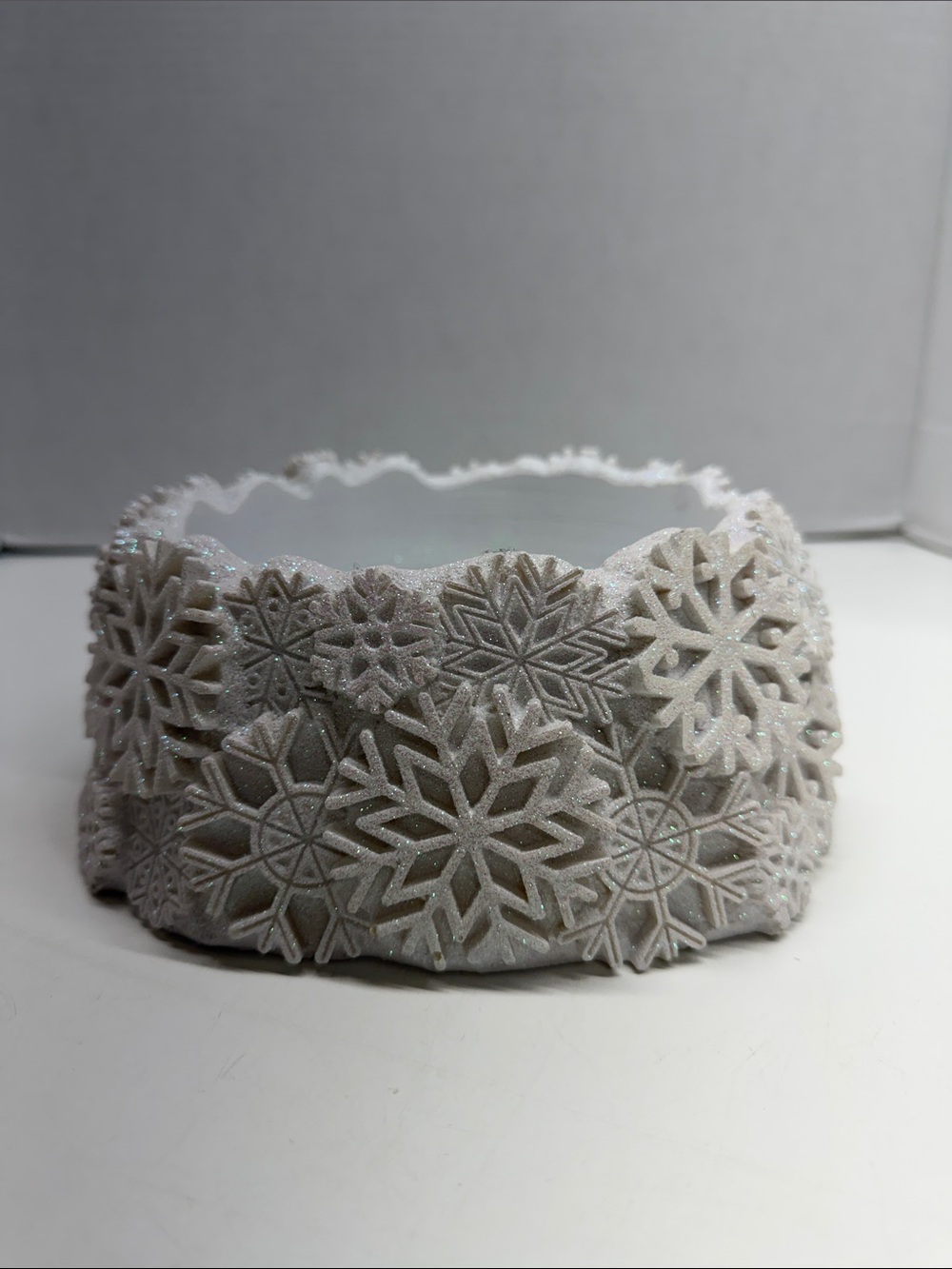 HomeWorx by Harry Slatkin Candle Holder‎ Pedestal Winter Snowflake White Glitter